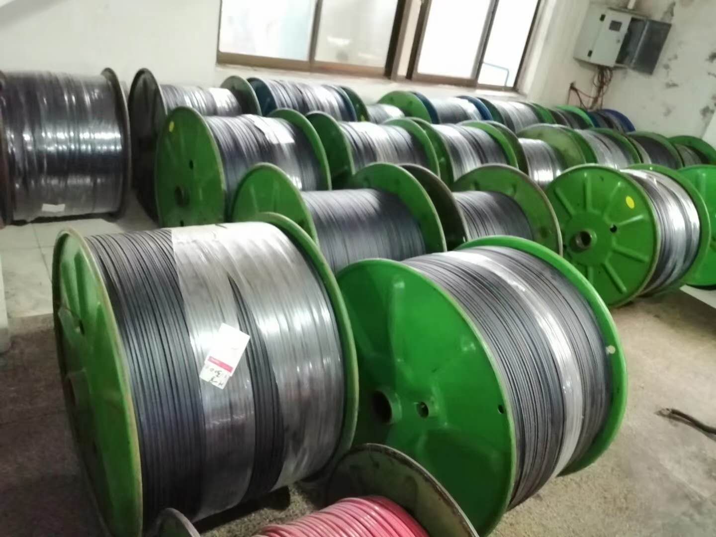 高溫電熱輻射管特點(diǎn)